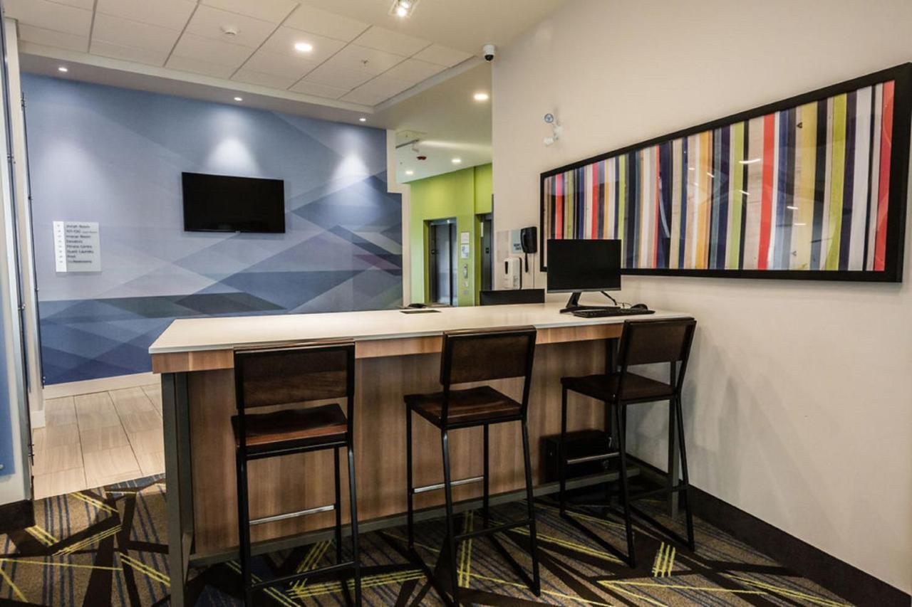 Holiday Inn Express & Suites Edmonton N - St Albert By Ihg Saint Albert Buitenkant foto